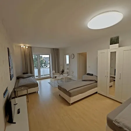 Gemuetliche 5 Personen Wohnung Obertshausen Exterior foto